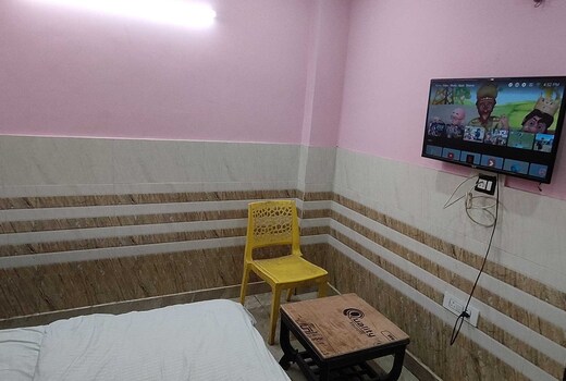 Hotel O JPS Aaradhya stay