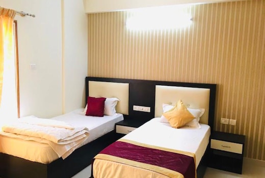 Palm 3BHK Luxury Suites & Service Apartments