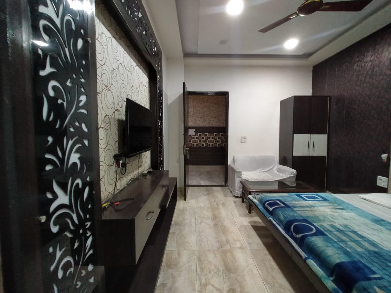 PRAKASH REGENCY - Tap to explore photos