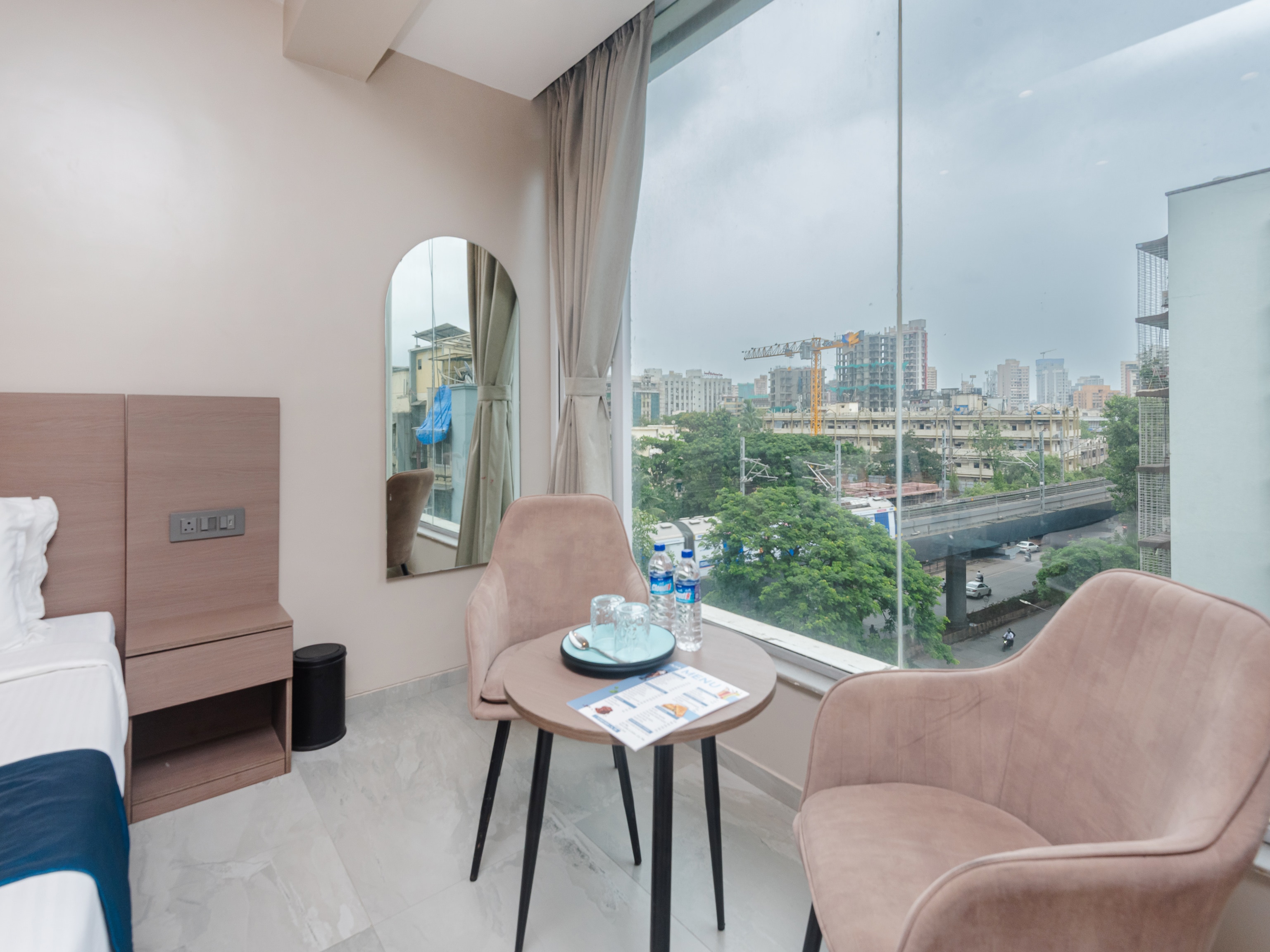 Hotel Aura Near Malad Link Road 2