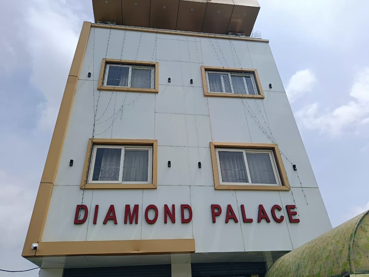Hotel Diamond Palace - Tap to explore photos