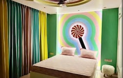 Candy | Jacuzzi, TV, Kitchenette, Insta-worthy Suite