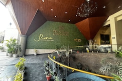 The grand Anukampa classic crown, Jaipur