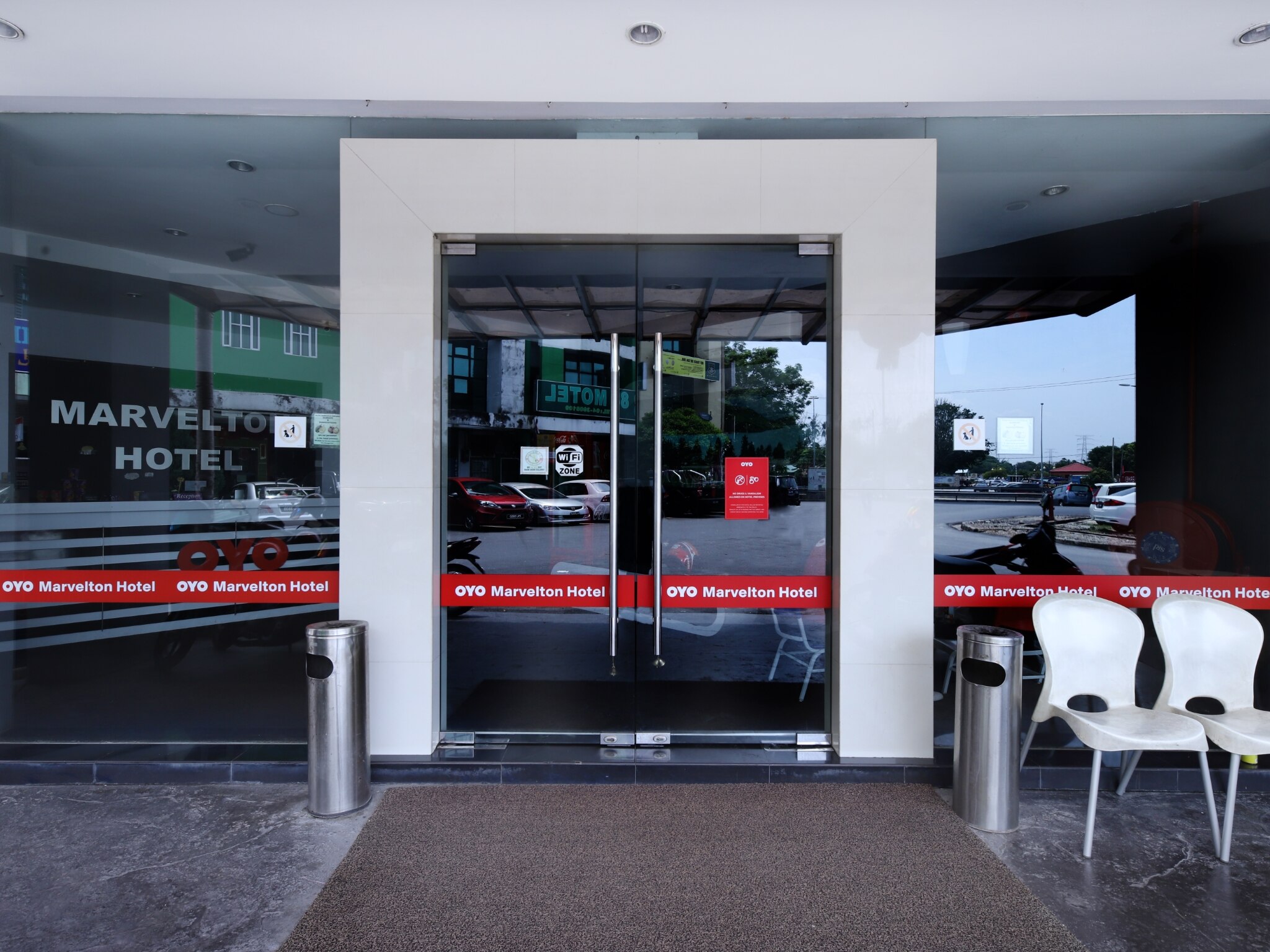 Oyo 442 Marvelton Hotel Deluxe Penang Price Address Reviews