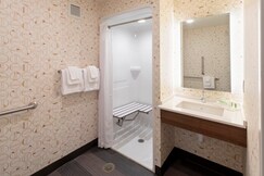 Holiday Inn Marquette, an IHG Hotel, Thunder Bay