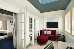 Hilton Checkers, Los Angeles