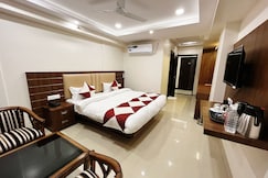 HOTEL MK GRAND, ISHWAR TOWER, GODOWLIA, Varanasi