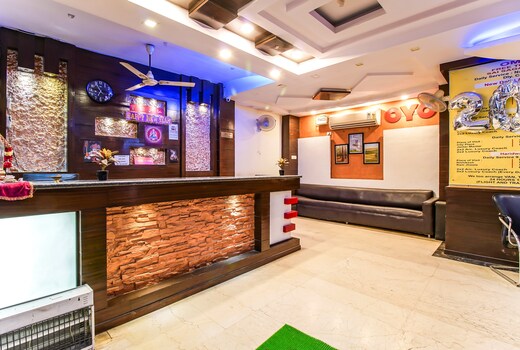 Hotel O S Deluxe