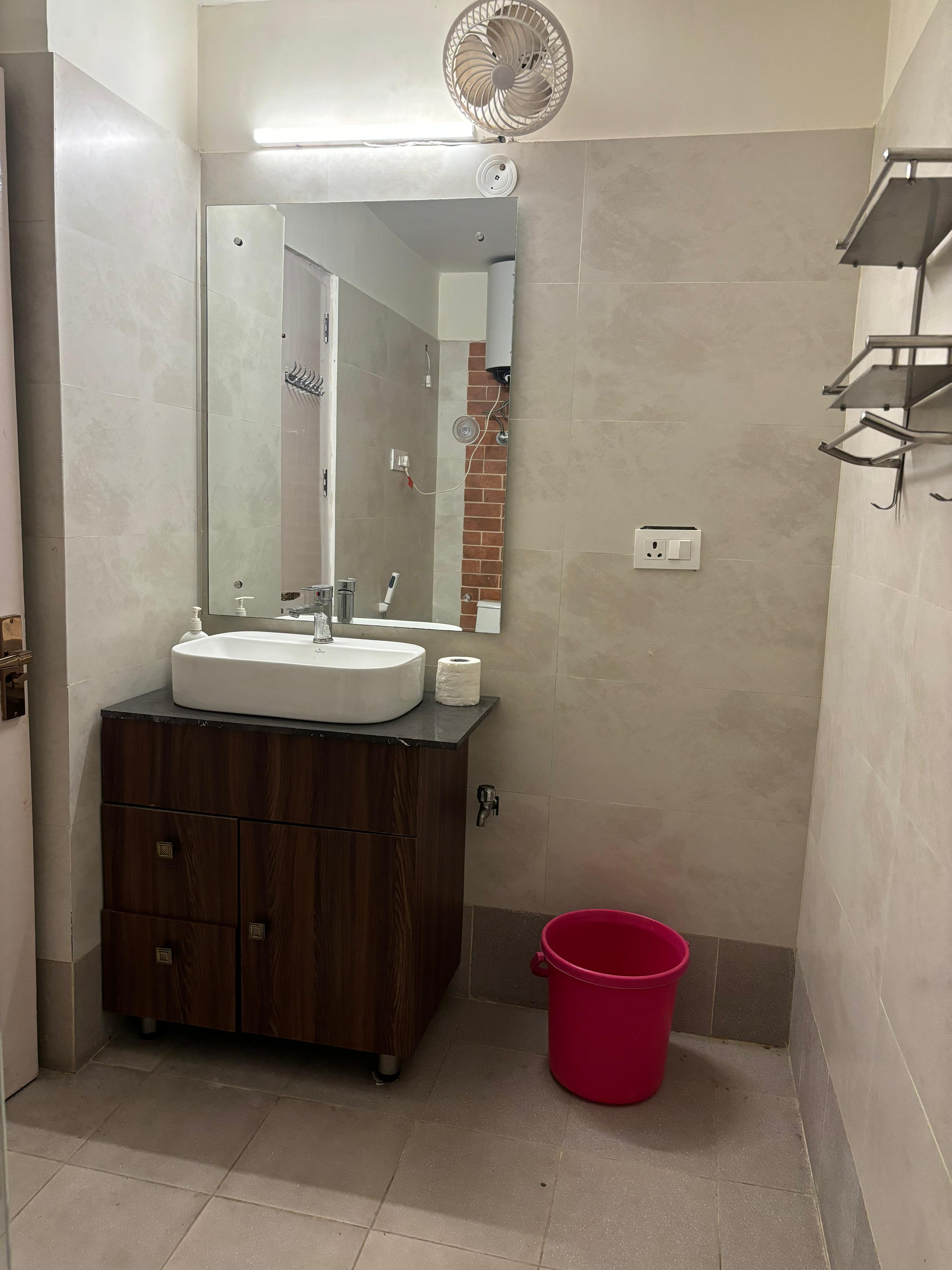 Short Stay Service Apartment in Saket Delhi - Tap to explore photos