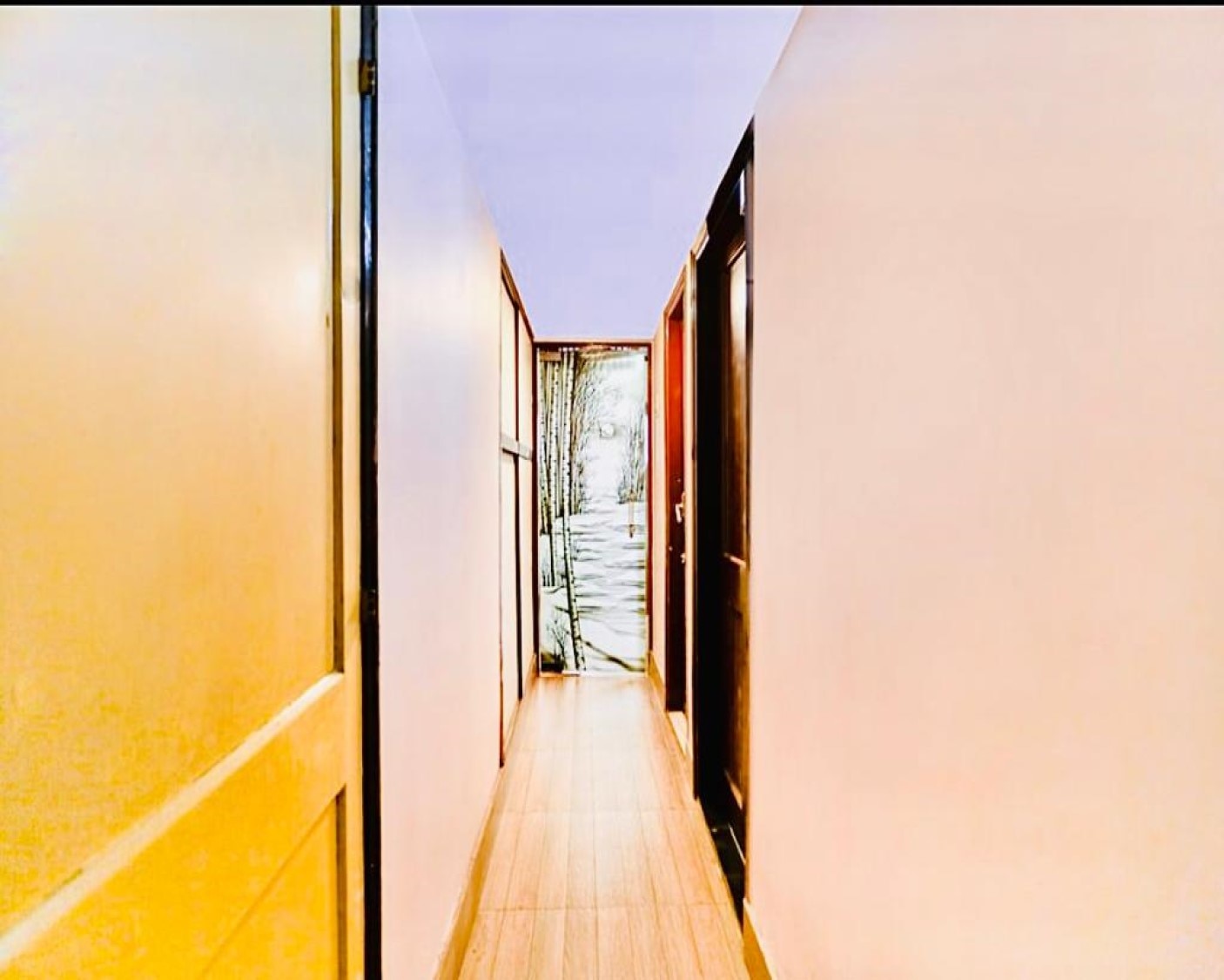 New Metro Guest House - Tap to explore photos