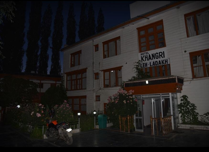 Hotel Khangri - Tap to explore photos