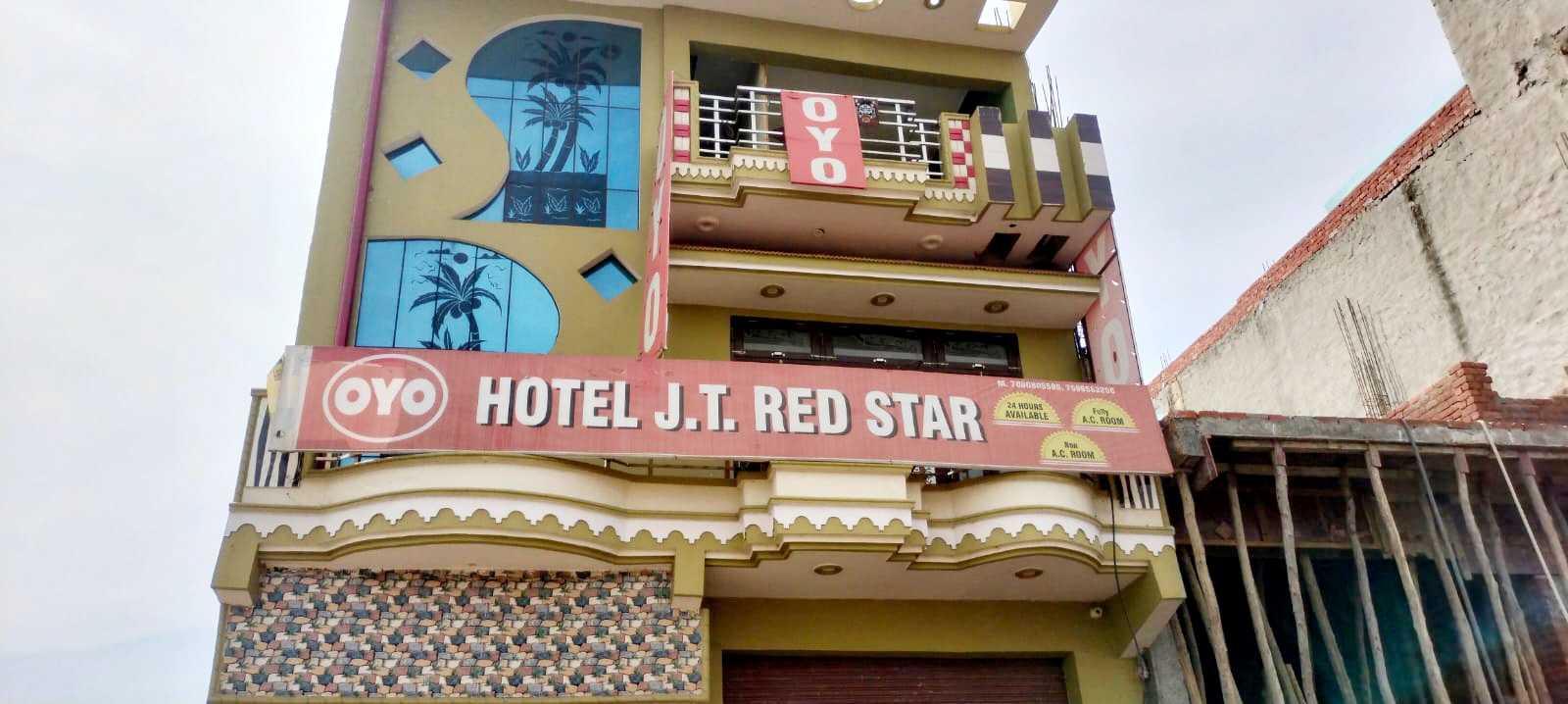 Hotel J.t Red Star - Tap to explore photos