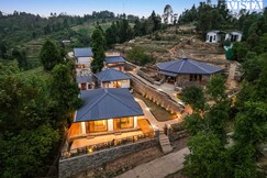 StayVista at Cujo's Haus - Heated Floor, Bhanoli