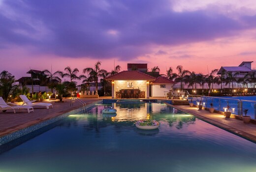 StayVista | La Palm Pool Villa