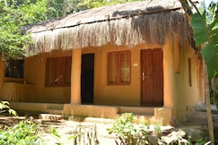 COSMIC MUD HOUSE Kanthaloor, Marayoor