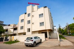 Srinivasa Premier ( Unit of Ravi Hotel and Resort ), Indore