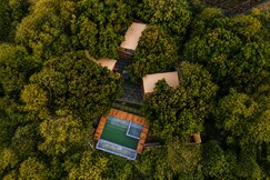 Bougainvillea HillView Retreat 3 Bedroom Pool, Chittur