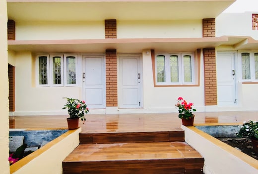 Leela Orchard Villaa