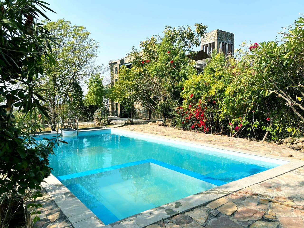 Sisarma Villa - Tap to explore photos