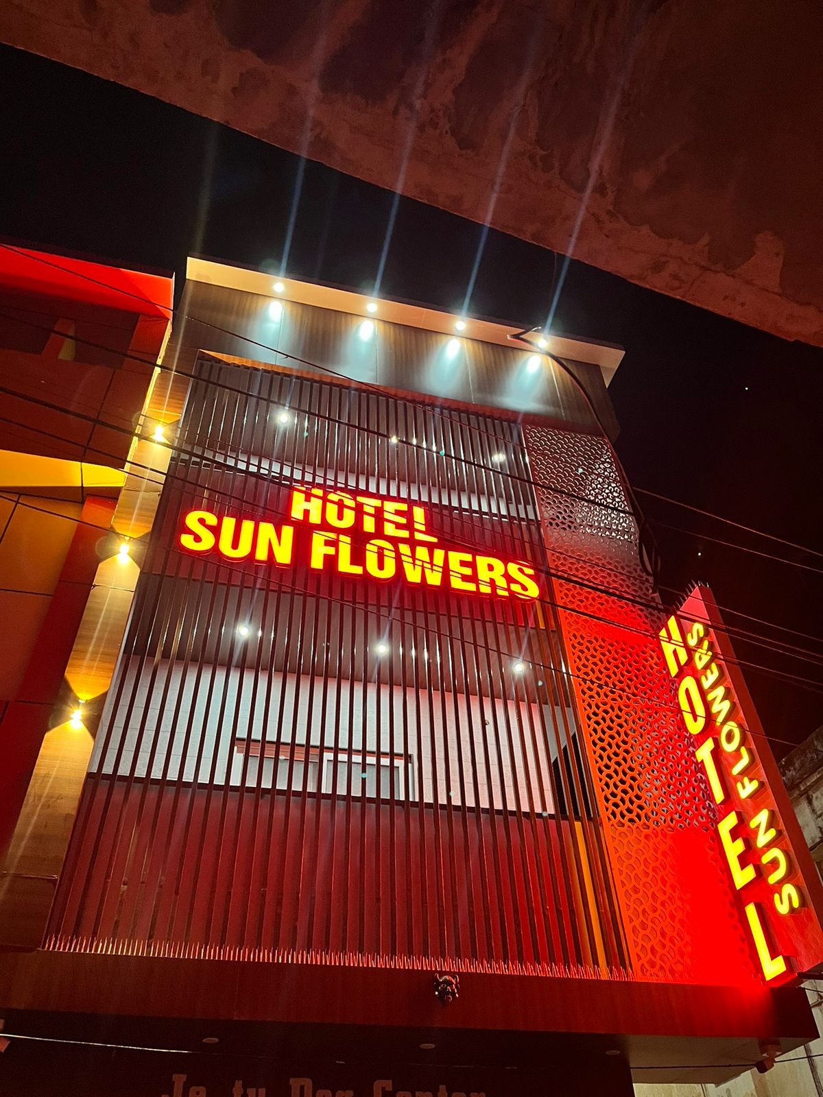 Hotel Sun Flowers - Tap to explore photos