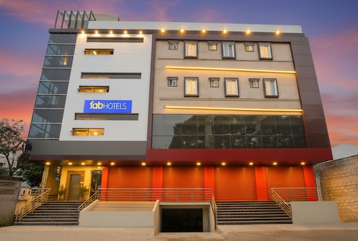 FabHotel Golden Stay