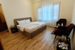 Sweet Home Apartments (New) just 6 km / dal lake, Srinagar