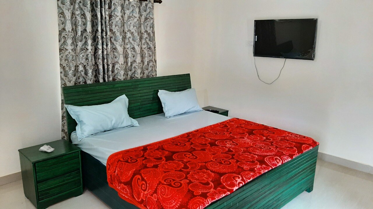 Rama Homestay - Tap to explore photos