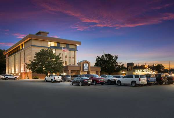 Best Western Holiday Lodge - Tap to explore photos