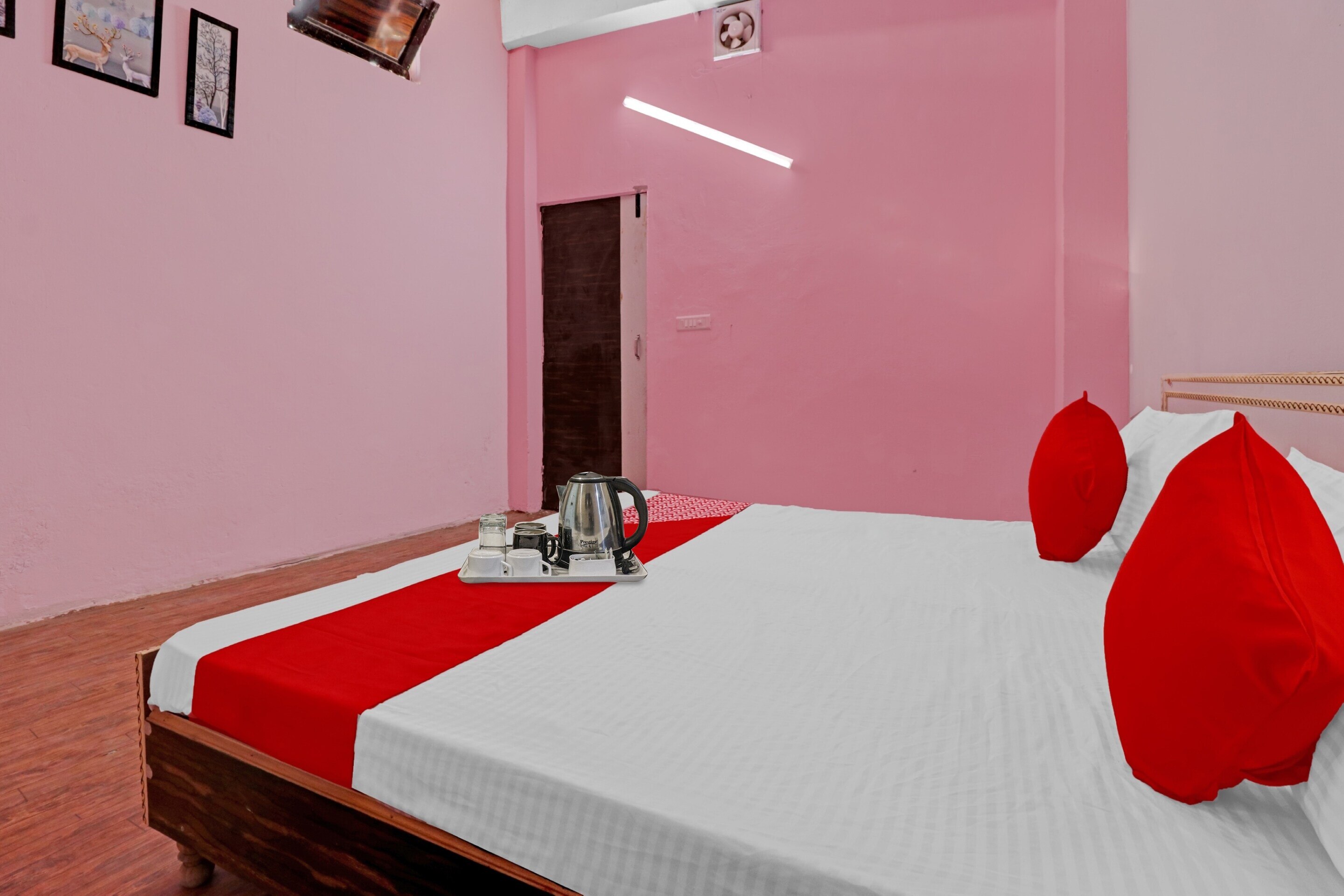 Hotel O Waypoint - Tap to explore photos
