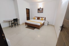 Hotel Dream Place, Noida