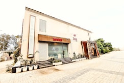 HOTEL THE LOTUS INN - Modern Rooms & Banquet By Organica Group, Jagraon
