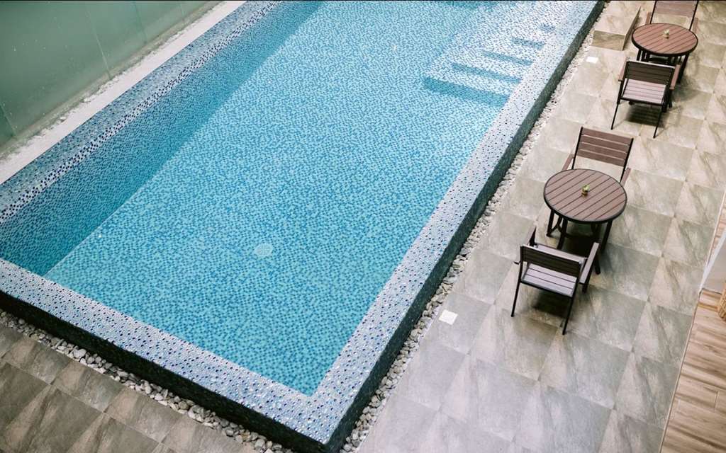 Surestay Plus Hotel By Best Western AC LUXE Angeles City - Tap to explore photos