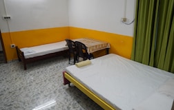 AC DELUXE ROOM WITH FREE WIFI
