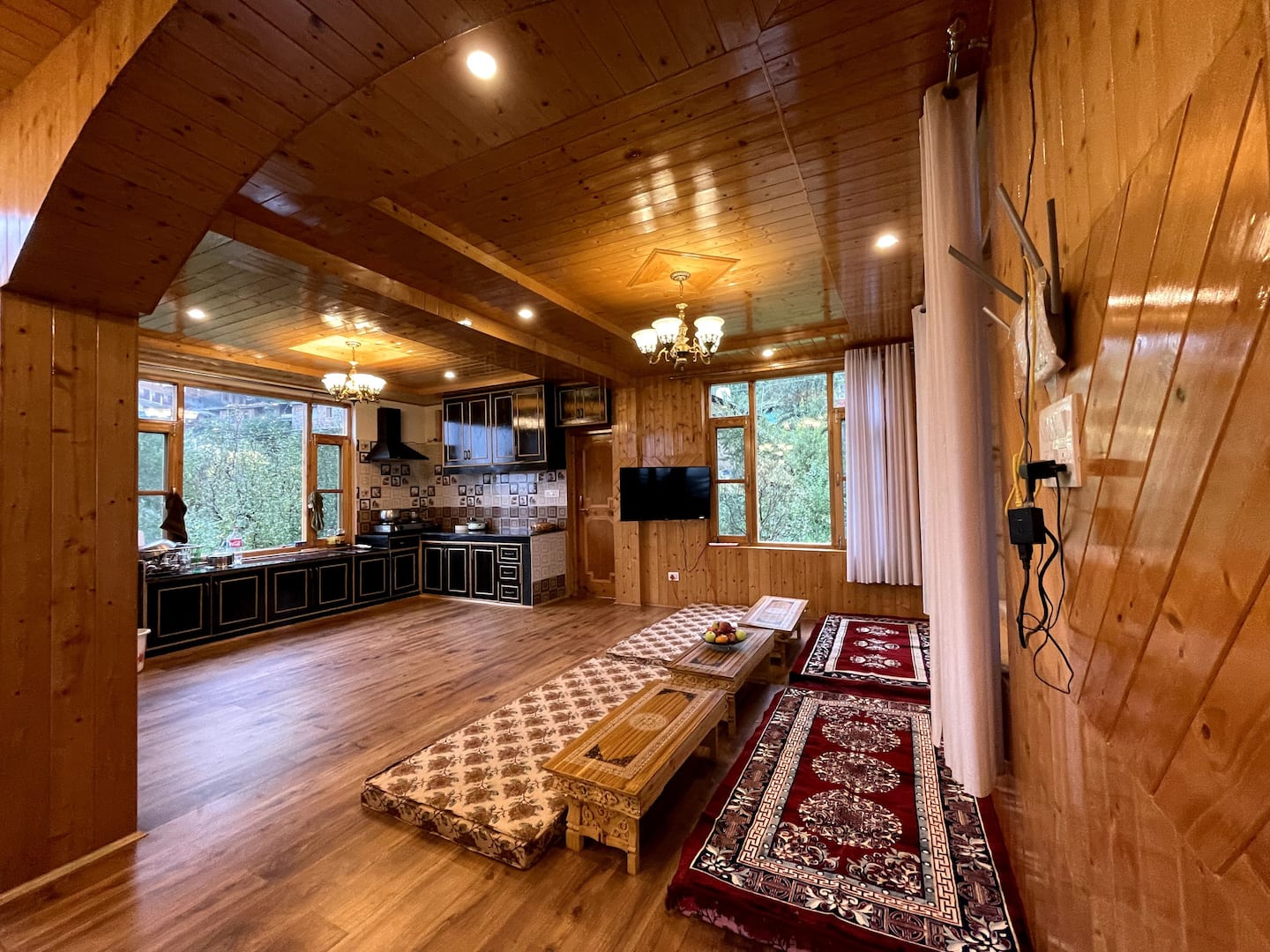 5th Mile Manali - Duplex Villa Apple Orchard Stay WFH - Tap to explore photos