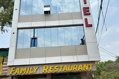 Sky palace hotel & family restaurant, Guna