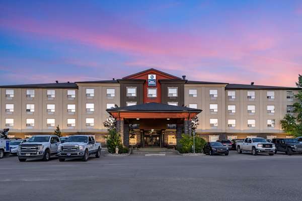 Best Western Bonnyville Inn & Suites - Tap to explore photos