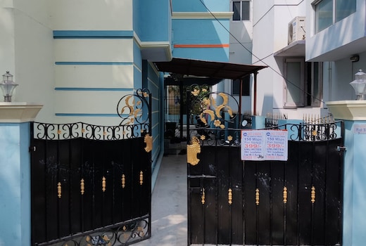 KM Men's Hostel