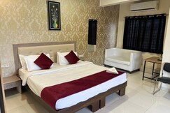 Hotel SS-1, Indore