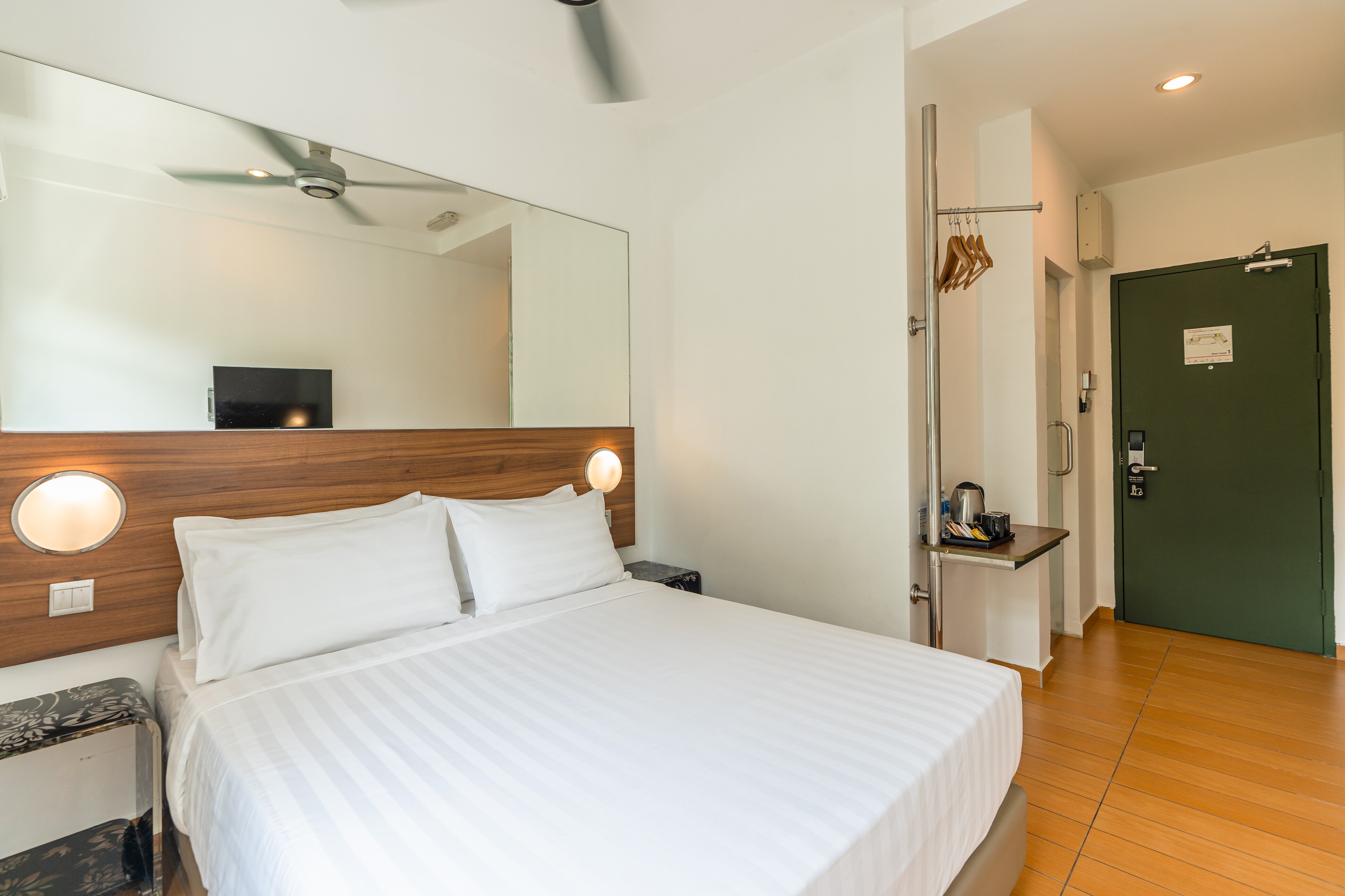 Tune Hotel Danga Bay - Tap to explore photos