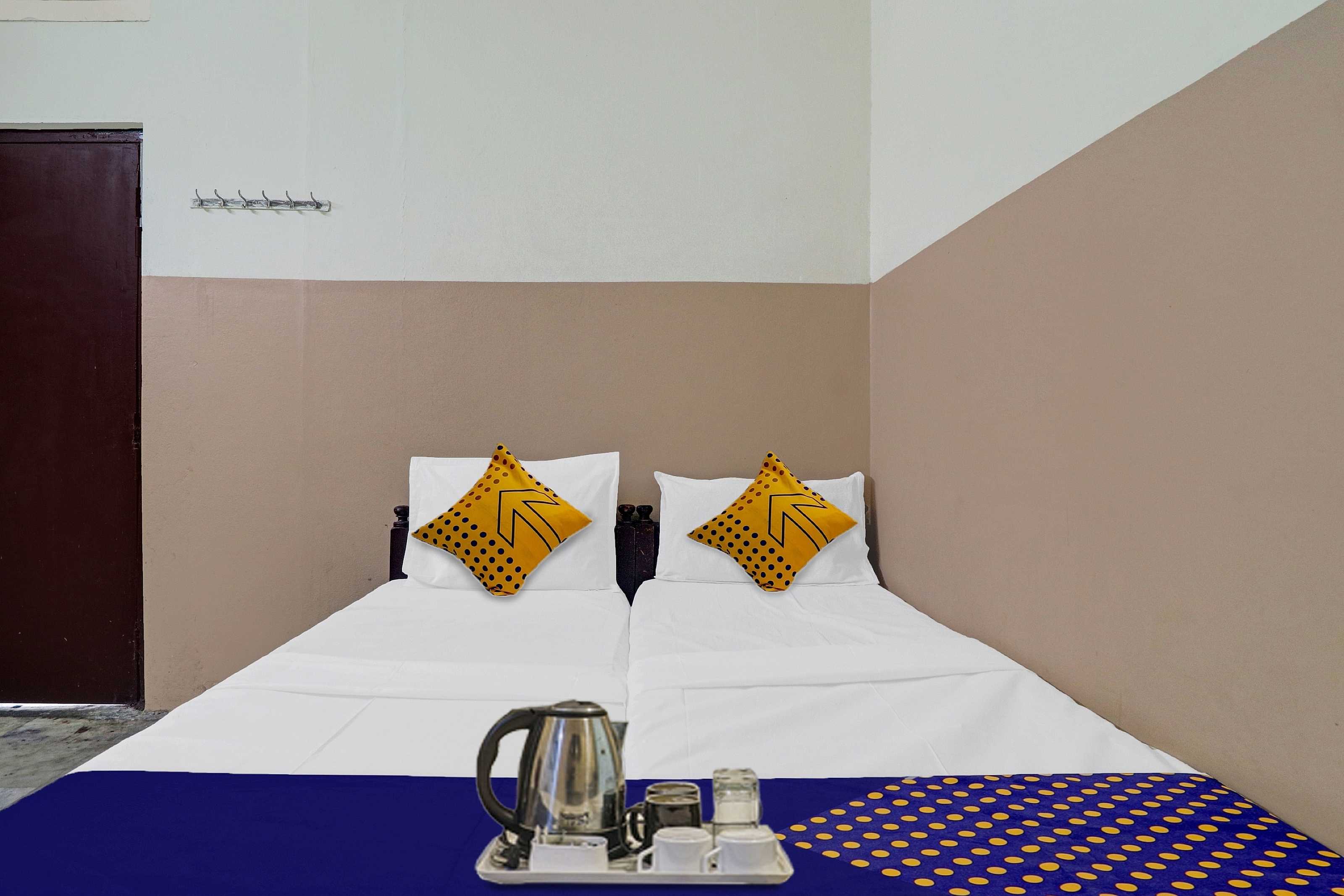 SPOT ON Sri Sai Lohith Lodge Near Secunderabad Railway Station - Tap to explore photos