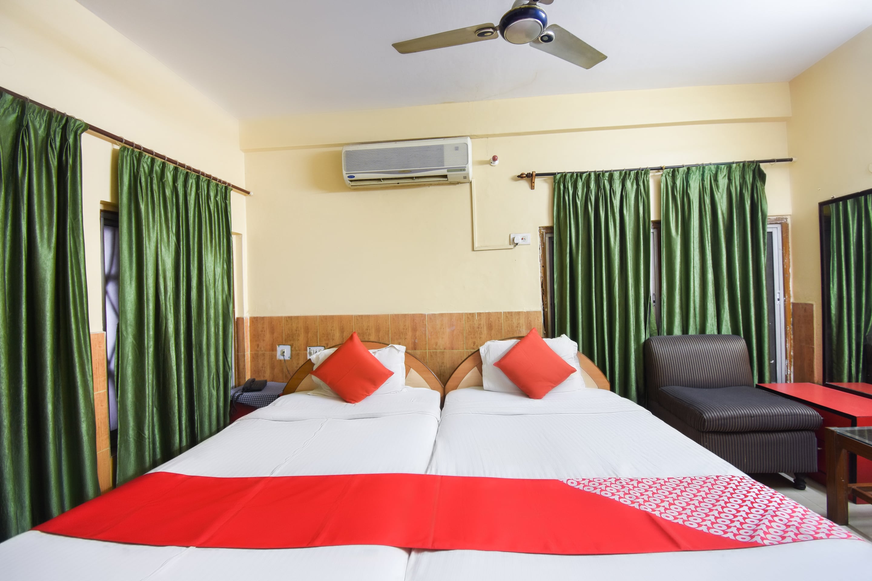 Hotel O Atithi Guest House - Tap to explore photos