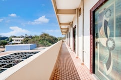 Hotel O Sansar, Tandur