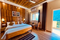 Holiday Home Hotel & Restaurant (River Sangam View Property) - Karanprayag, Karanprayag