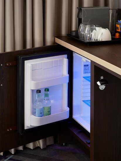 Premier Inn Swindon West (M4, J16) - Tap to explore photos