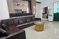 Prince Homestay, Vadodara