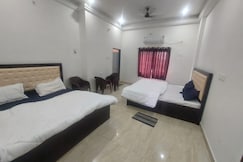 Hotel Anuj Palace, Ayodhya