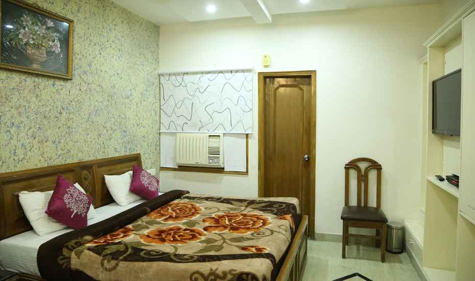 Hotel Jyoti - Tap to explore photos