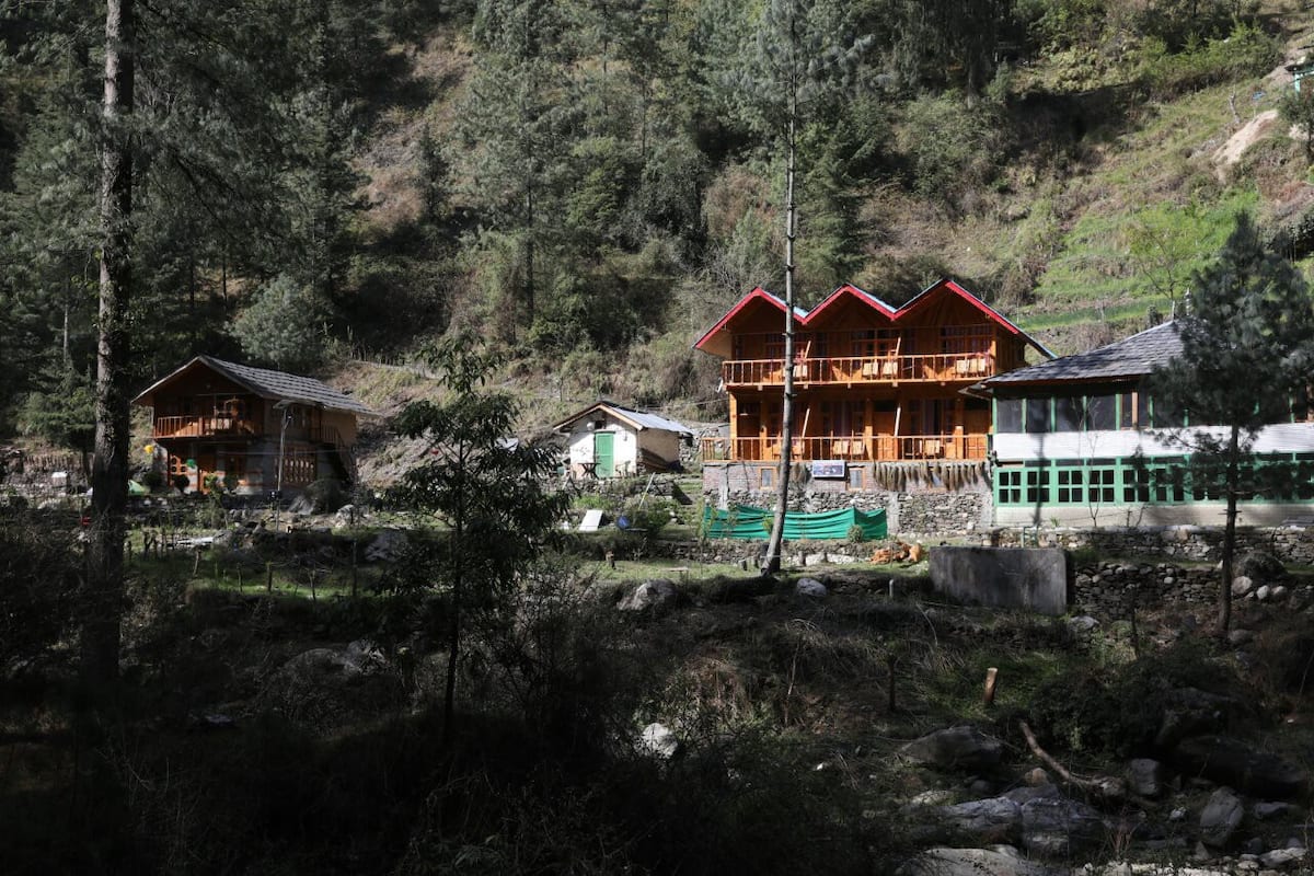 Lato The Hut Jibhi Best Rates On Jibhi Hotel Deals Reviews Photos