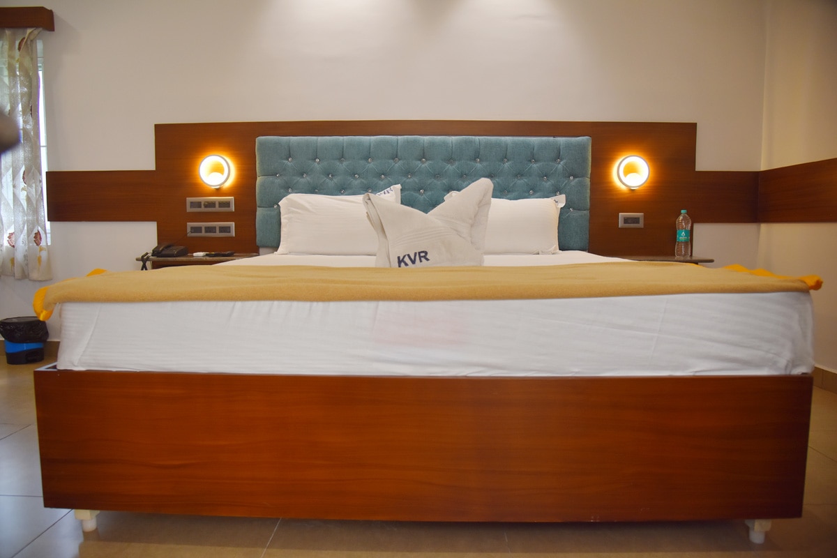 KVR Guest House - Tap to explore photos