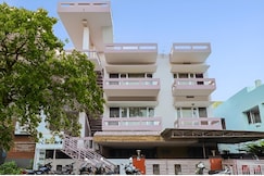 NARESH LIVE INN GUEST HOUSE, Visakhapatnam
